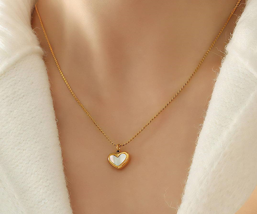 Cheri 18K gold plated stainless steel heart necklace